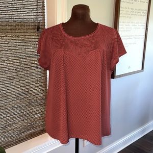Women’s Coral & Black Polka Dot Blouse Lace Neckline Size XL
